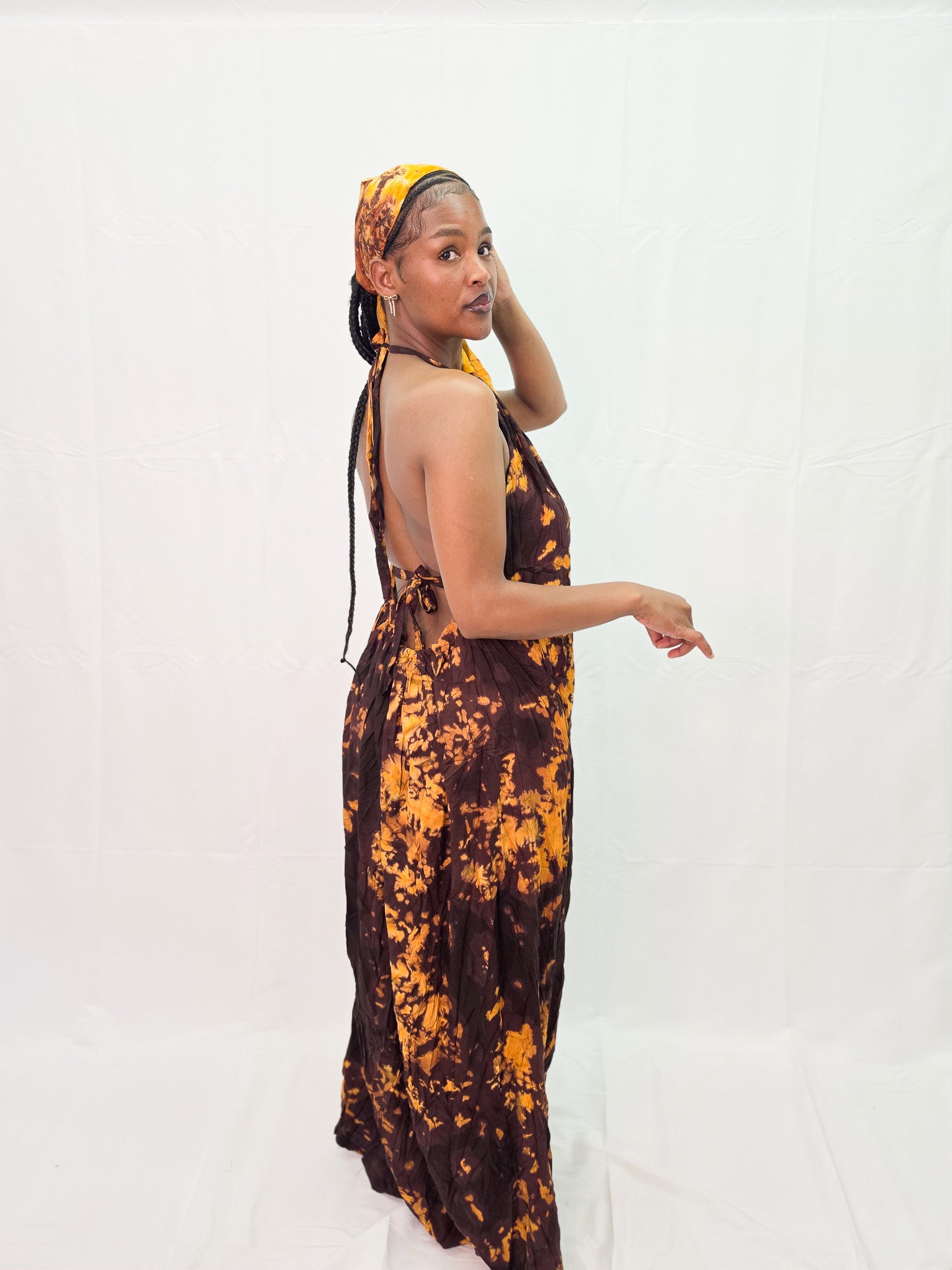 Signature Backless Dera