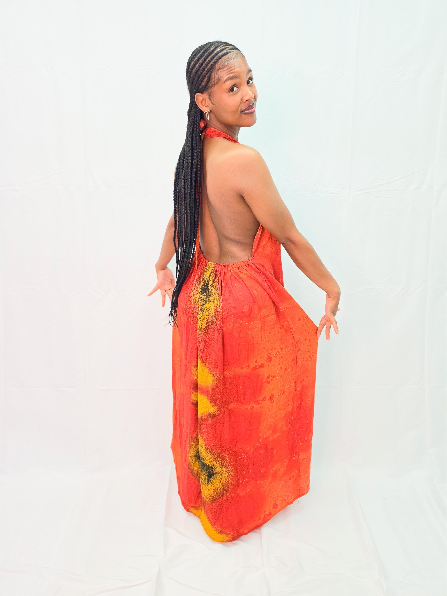 Signature Backless Dera
