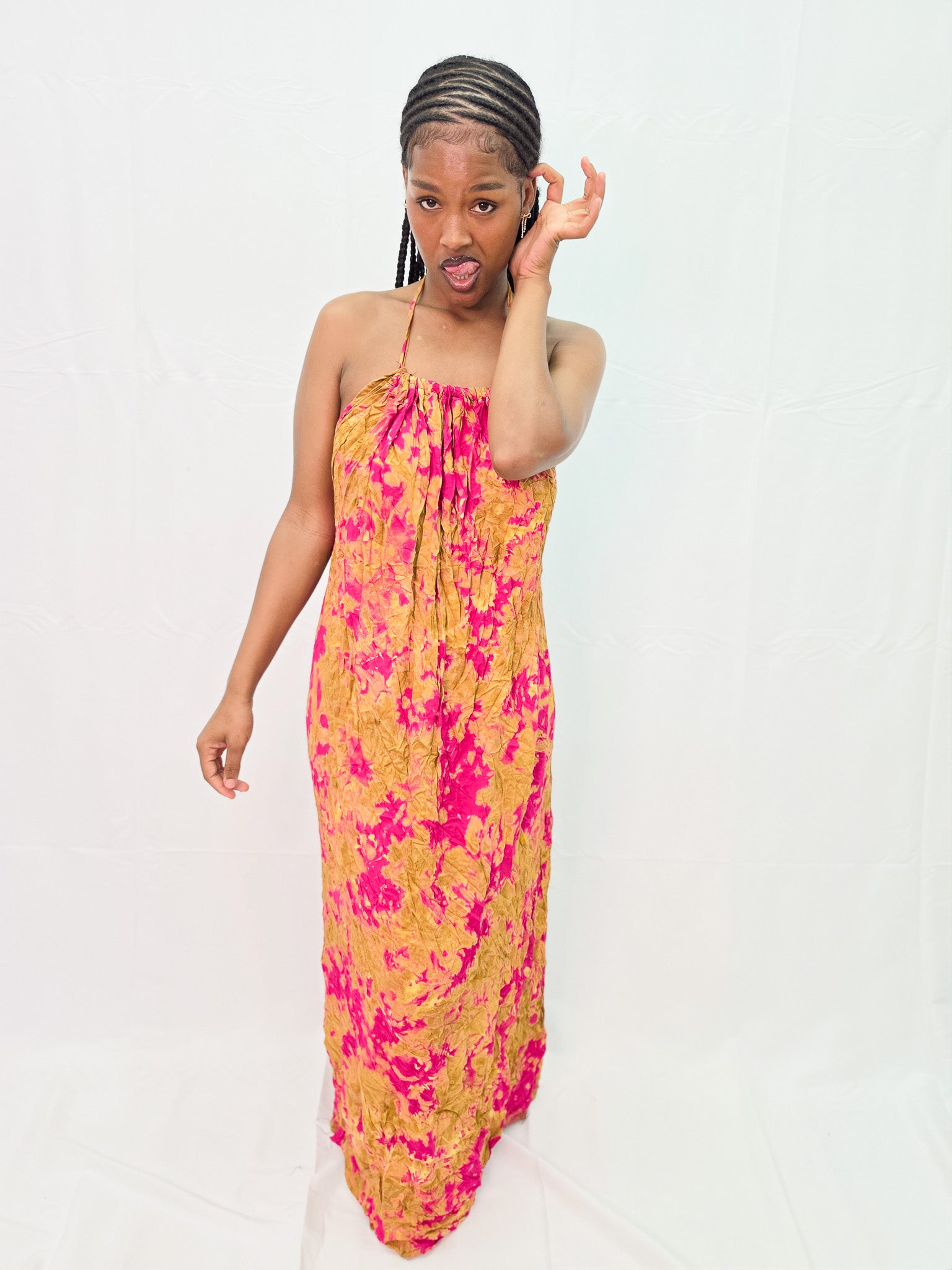 Signature Backless Dera