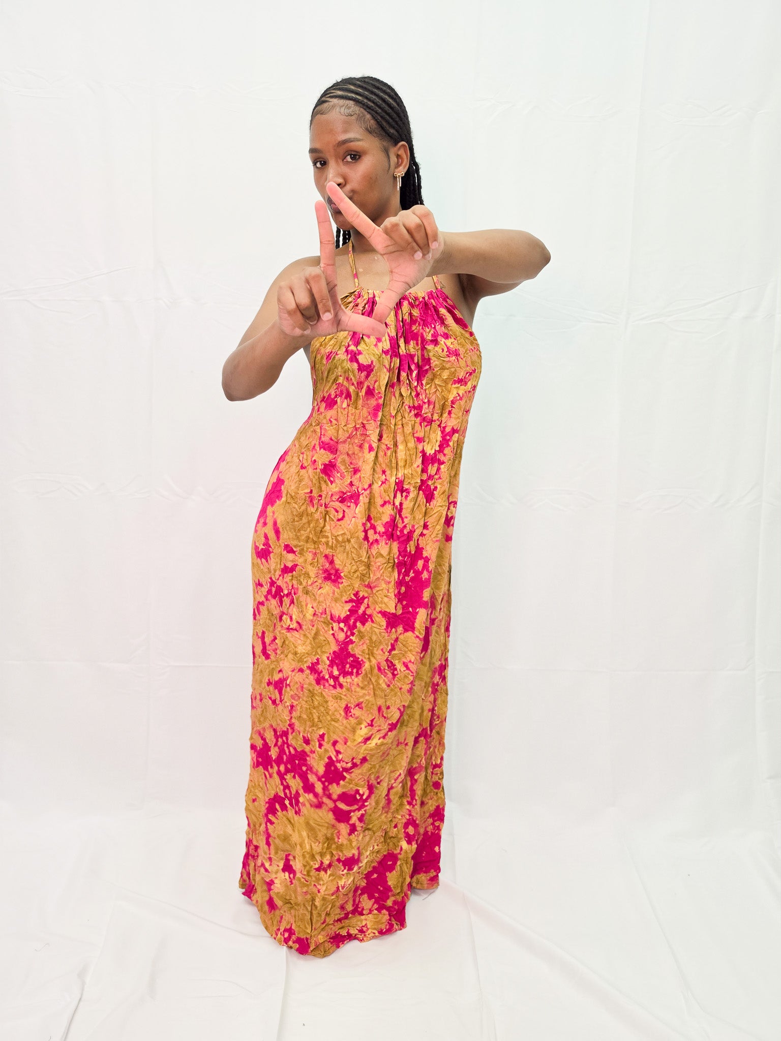 Signature Backless Dera